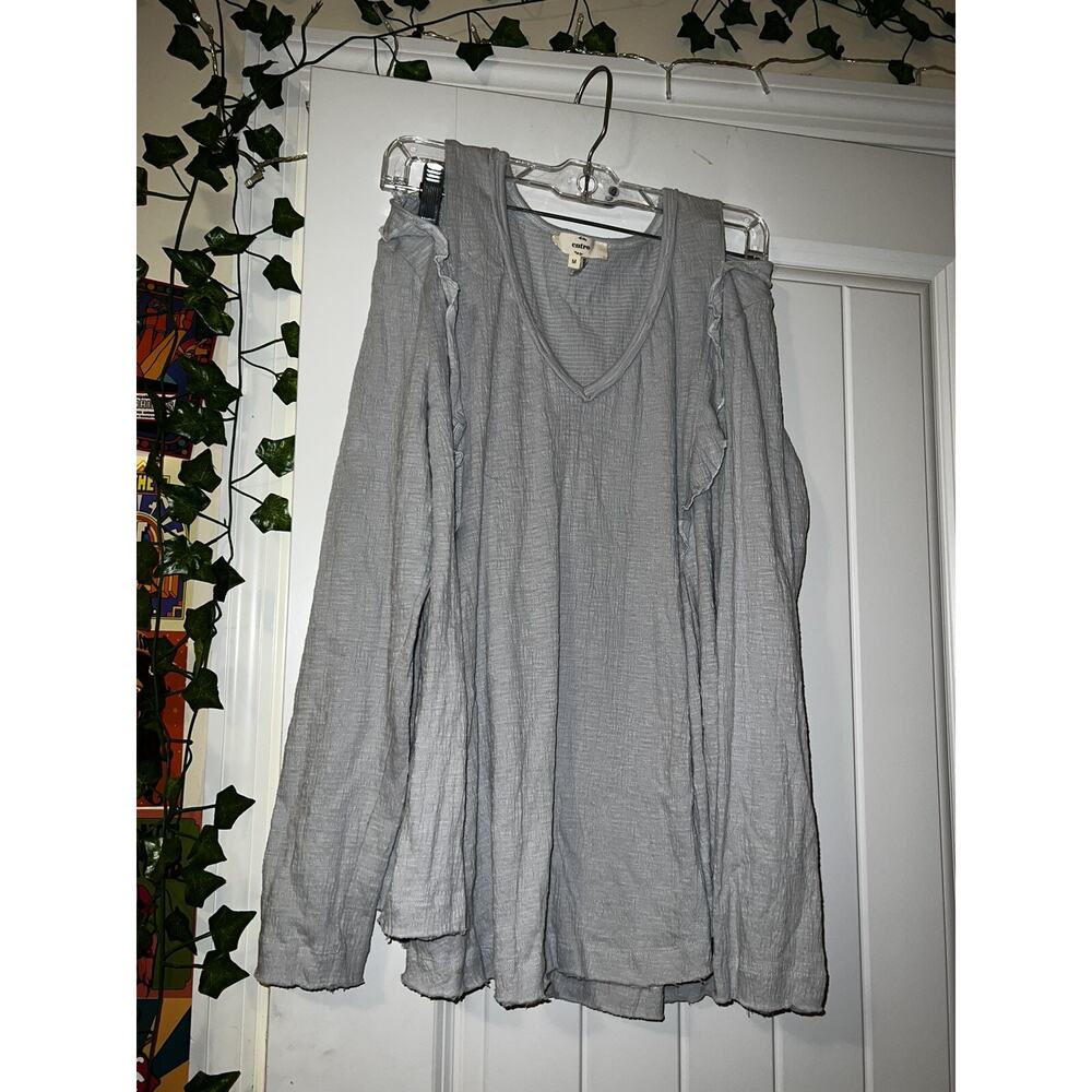 Entro Distressed Ruffle Loose Gray Blue Blouse cold shoulder boutique MED